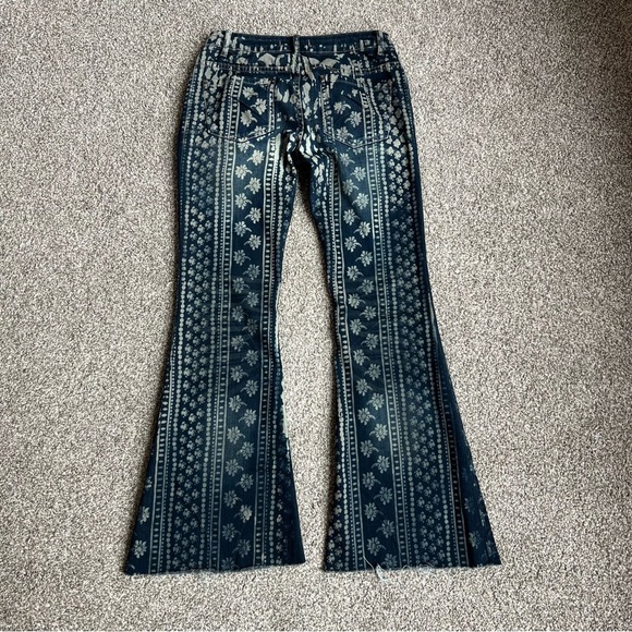 Free People Boho Print Indigo Flare Jeans, Size 26 - Picture 9 of 11